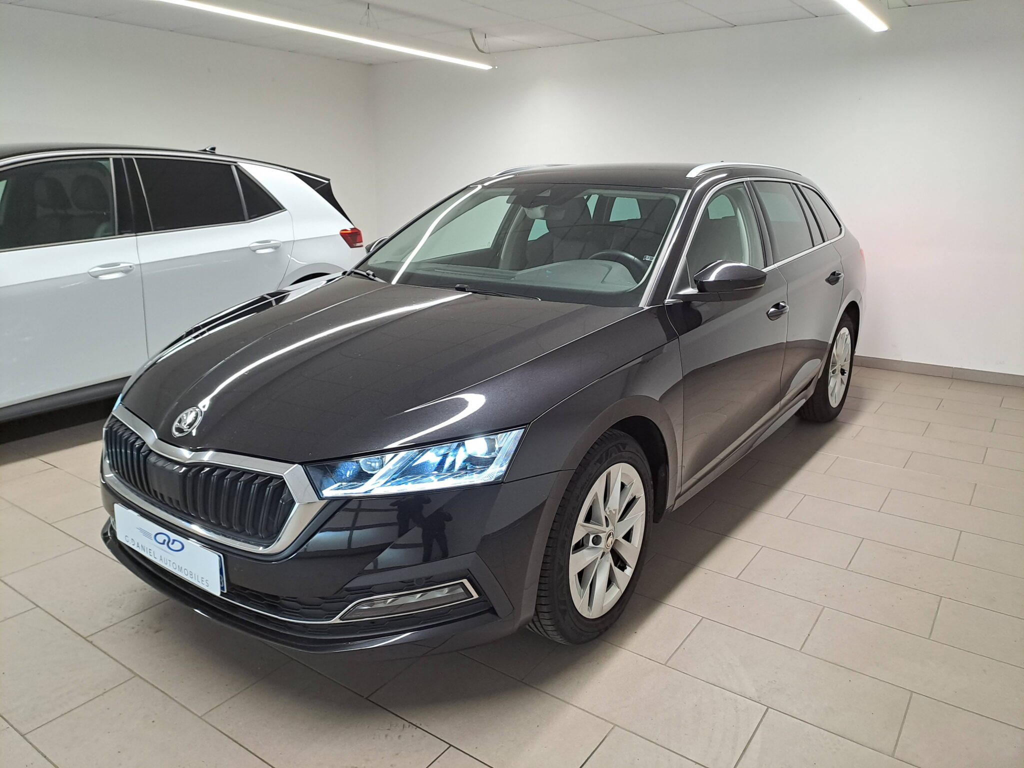 904111_skoda_octavia-combi-20-tdi-150-ch-dsg7_style_0.jpg