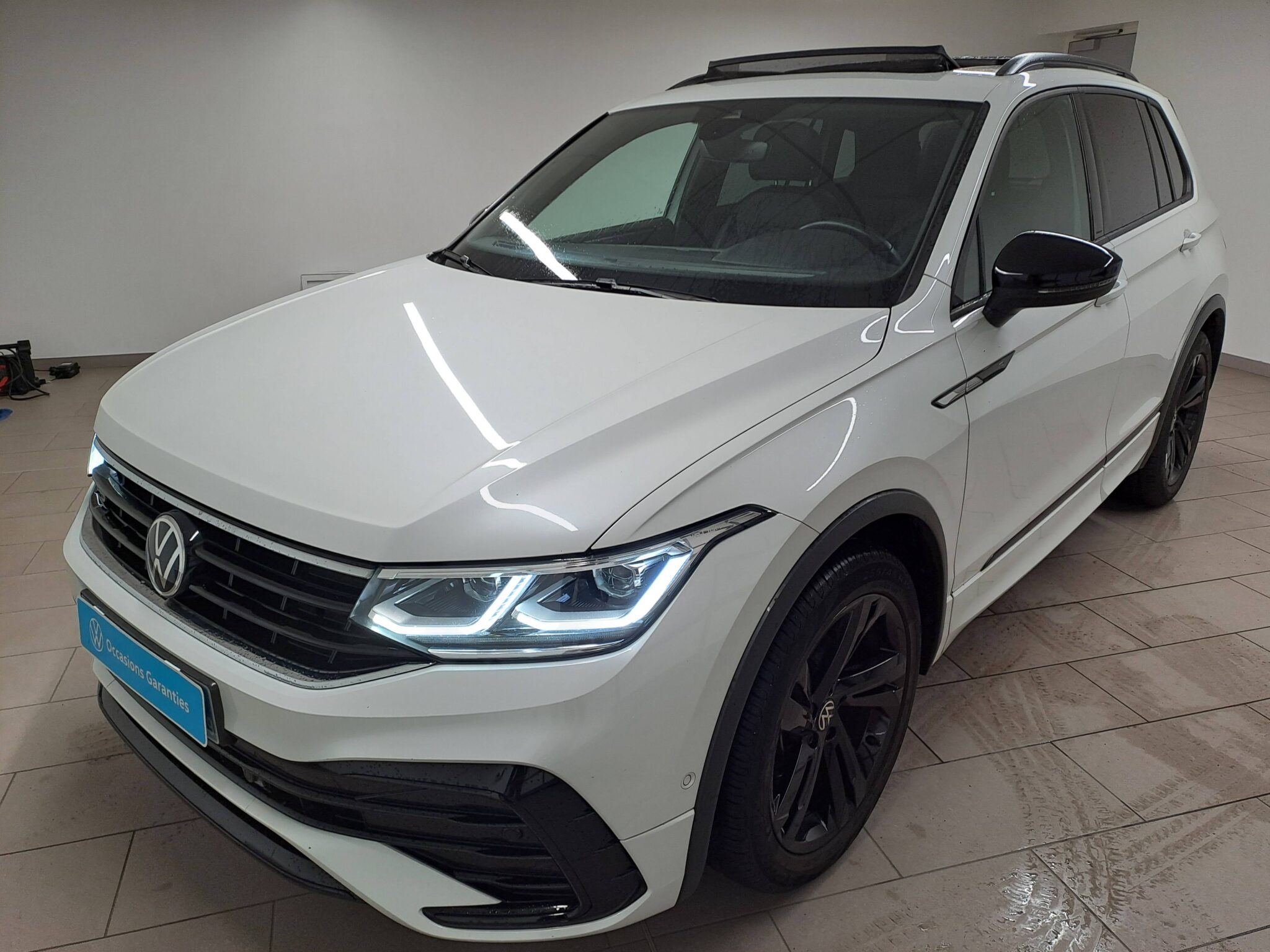 934203_volkswagen_tiguan-20-tdi-150ch-dsg7_r-line_0.jpg