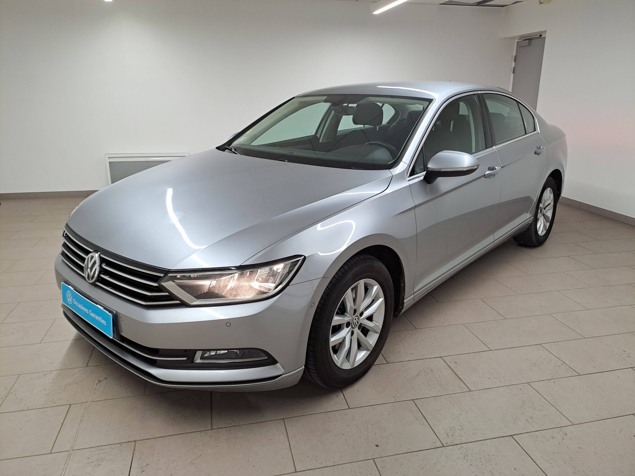 1129373_volkswagen_passat-20-tdi-150-dsg7_confortline_0.jpg